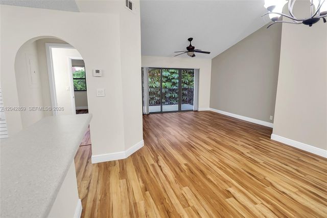 10111 W Sunrise Blvd 303, Plantation, FL 33322