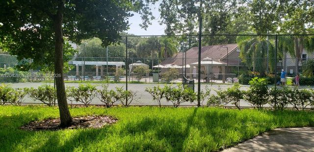 10111 W Sunrise Blvd 303, Plantation, FL 33322