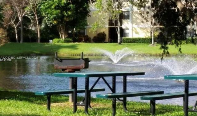 10111 W Sunrise Blvd 303, Plantation, FL 33322