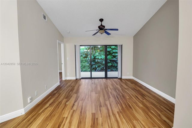 10111 W Sunrise Blvd 303, Plantation, FL 33322