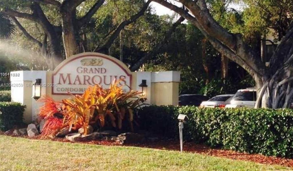 10111 W Sunrise Blvd 303, Plantation, FL 33322