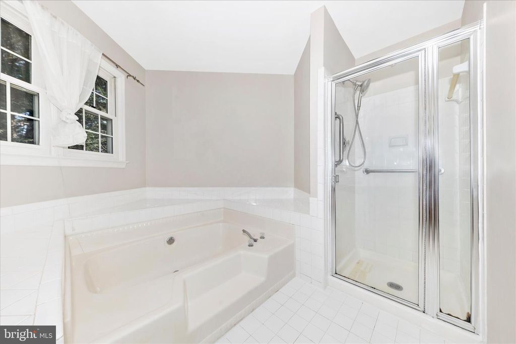 Image 27 of property listing at 12007 LEATHERBARK WAY, Germantown, MD 20874