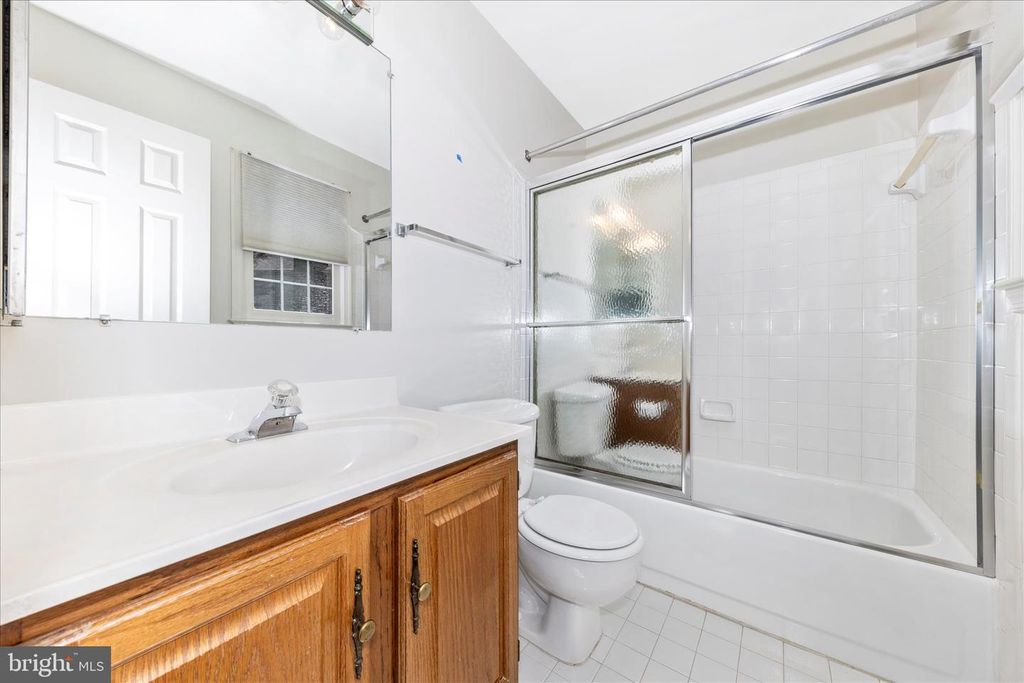 Image 30 of property listing at 12007 LEATHERBARK WAY, Germantown, MD 20874
