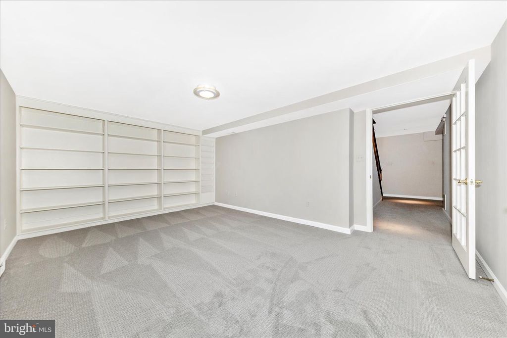 Image 37 of property listing at 12007 LEATHERBARK WAY, Germantown, MD 20874