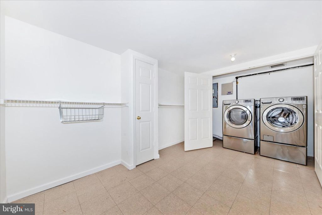Image 42 of property listing at 12007 LEATHERBARK WAY, Germantown, MD 20874