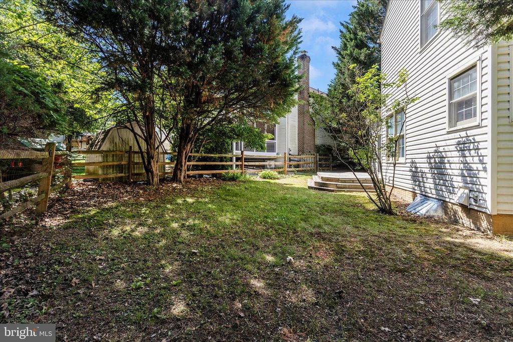 Image 43 of property listing at 12007 LEATHERBARK WAY, Germantown, MD 20874