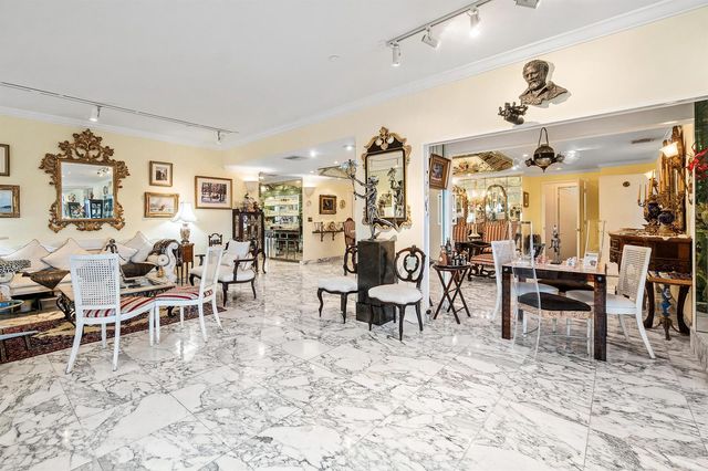 150 Bradley Place 101, Palm Beach, FL 33480