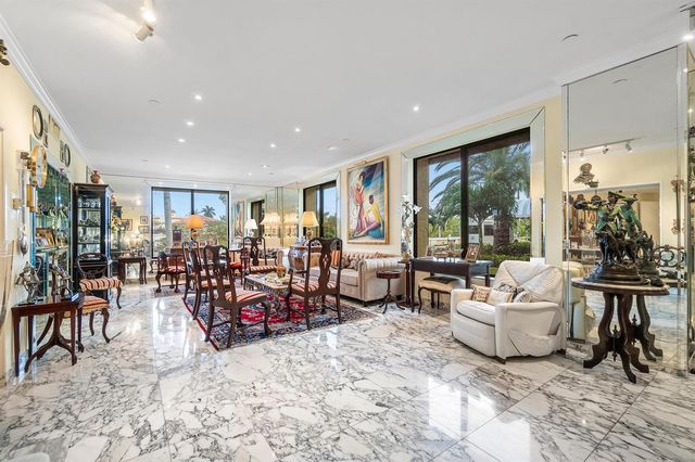 150 Bradley Place 101, Palm Beach, FL 33480