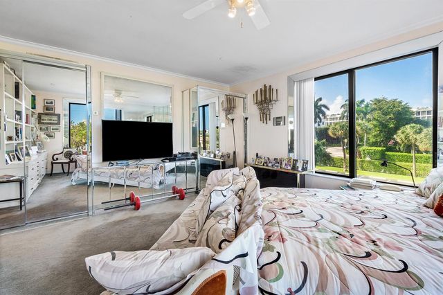 150 Bradley Place 101, Palm Beach, FL 33480