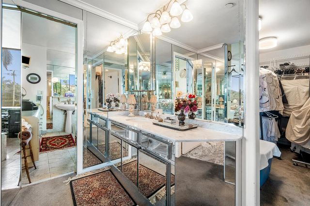 150 Bradley Place 101, Palm Beach, FL 33480