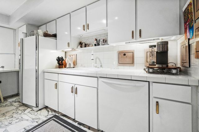 150 Bradley Place 101, Palm Beach, FL 33480