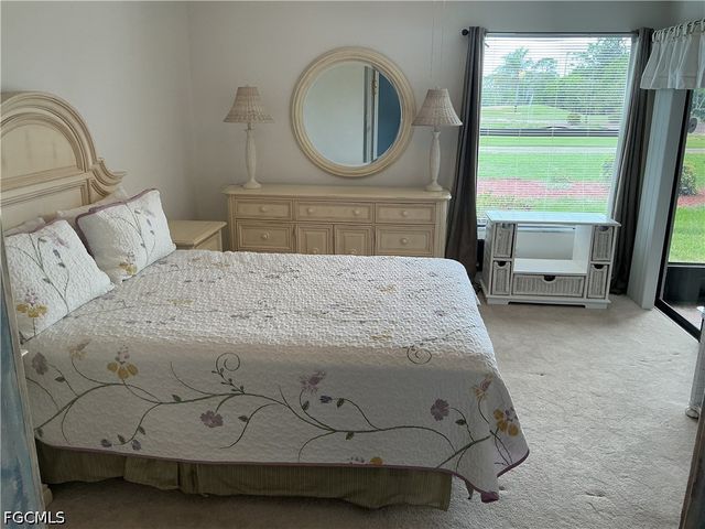 5845 Trailwinds DR 515, Fort Myers, FL 33907