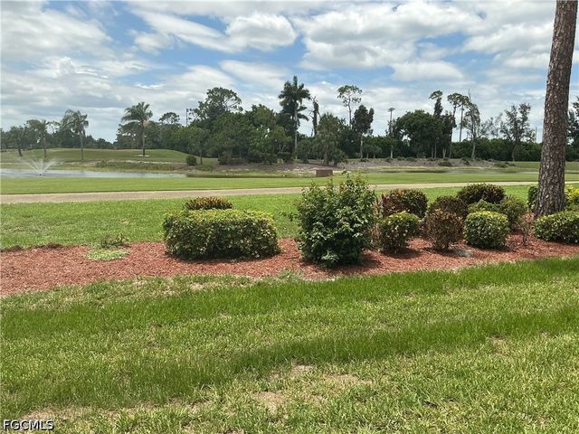 5845 Trailwinds DR 515, Fort Myers, FL 33907