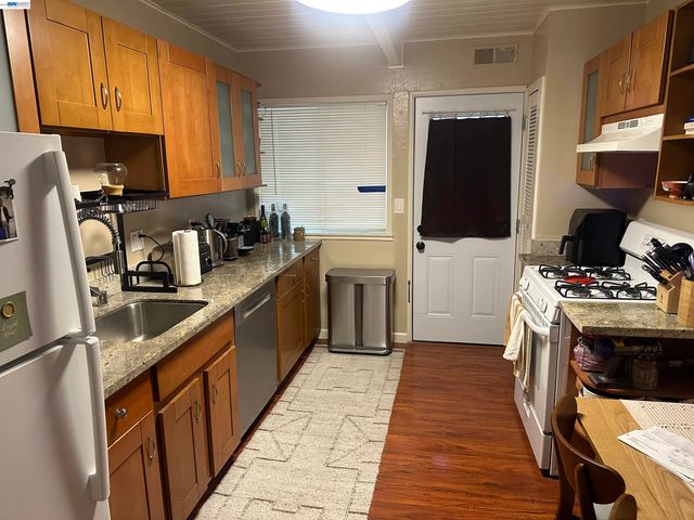 1282 Carmel Ct, Walnut Creek, CA 94596
