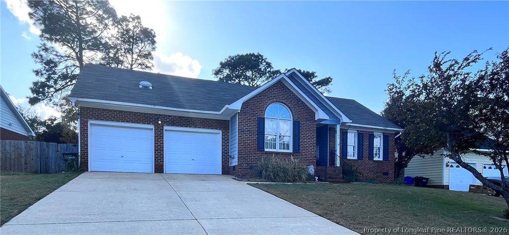 5705 Kingstree Drive, Fayetteville, NC 28304 — exterior