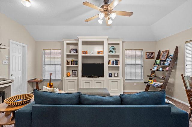 1011 Elm Pointe, League City, TX 77573