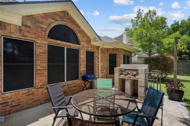 1011 Elm Pointe, League City, TX 77573