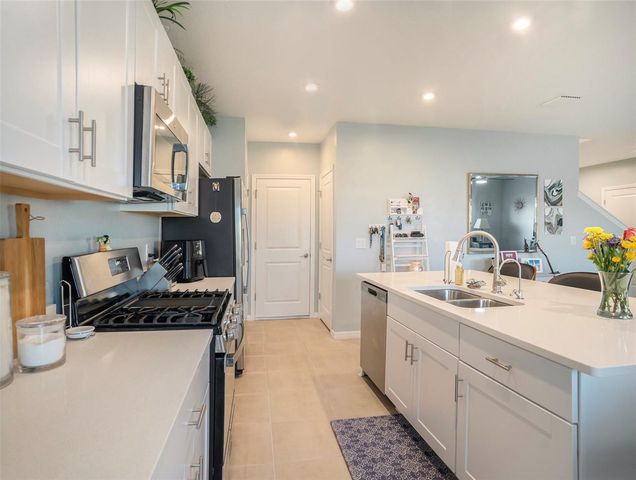 5912 LAURELCREST GLEN, Palmetto, FL 34221