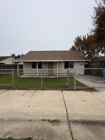 4654 Powerline Rd, Olivehurst, CA 95961