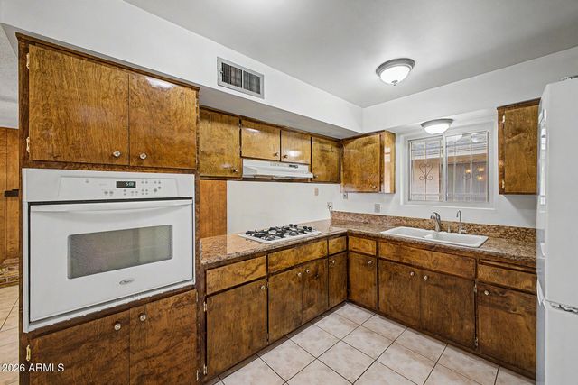 4024 W DUNLAP Avenue, Phoenix, AZ 85051