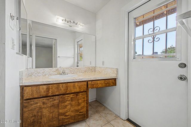 4024 W DUNLAP Avenue, Phoenix, AZ 85051