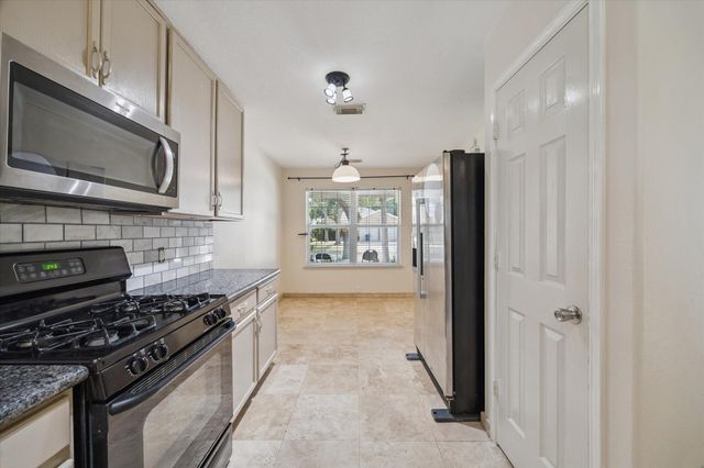 17610 Prospect Meadows Drive, Houston, TX 77095