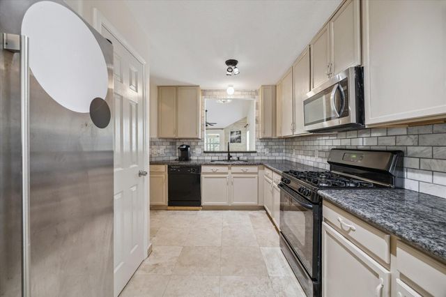 17610 Prospect Meadows Drive, Houston, TX 77095