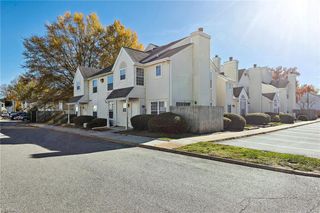 325 Lees Mill DR, Newport News, VA 23608