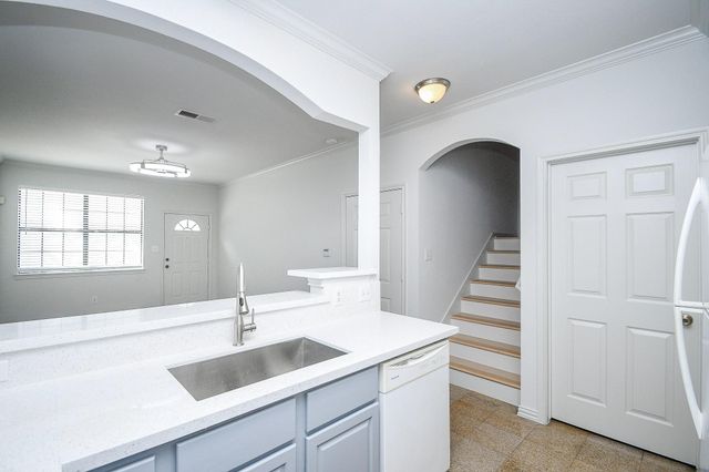 9400 Bellaire Boulevard 607, Houston, TX 77036