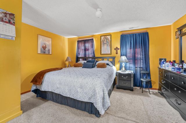 1856 N Park Pl, Wichita, KS 67203
