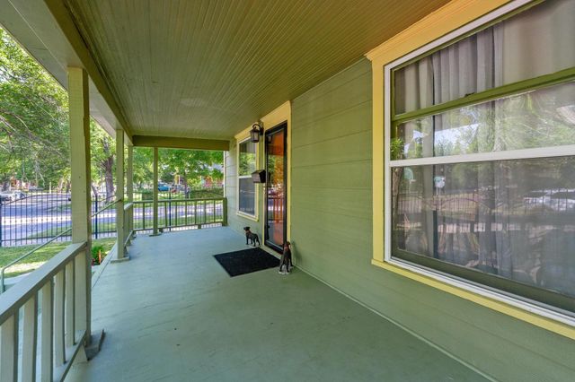 1856 N Park Pl, Wichita, KS 67203