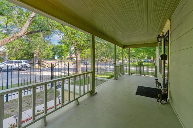 1856 N Park Pl, Wichita, KS 67203