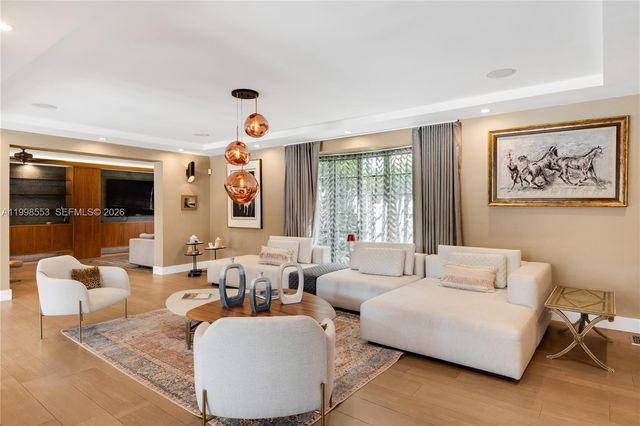 1001 NE 96th St, Miami Shores, FL 33138