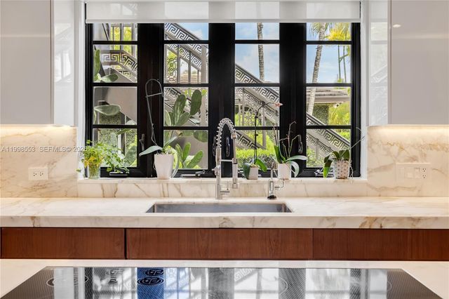 1001 NE 96th St, Miami Shores, FL 33138