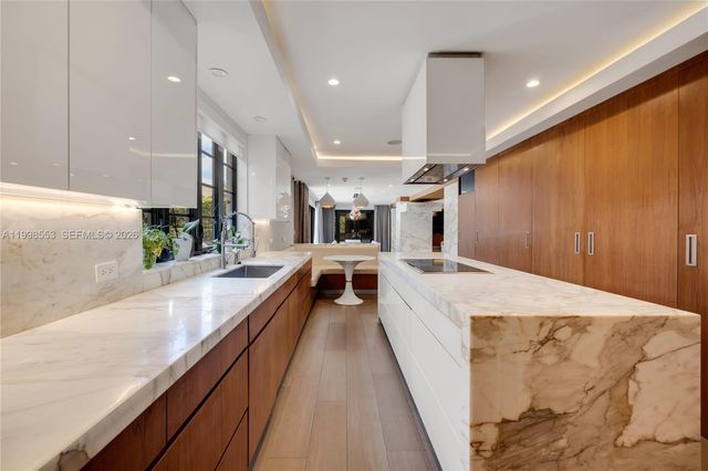 1001 NE 96th St, Miami Shores, FL 33138