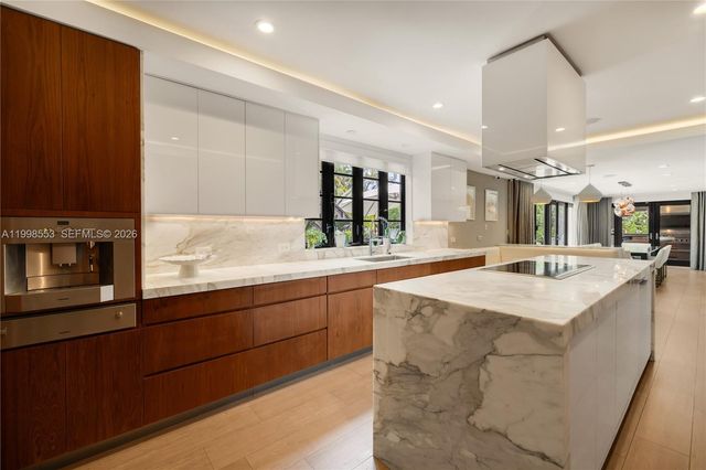 1001 NE 96th St, Miami Shores, FL 33138