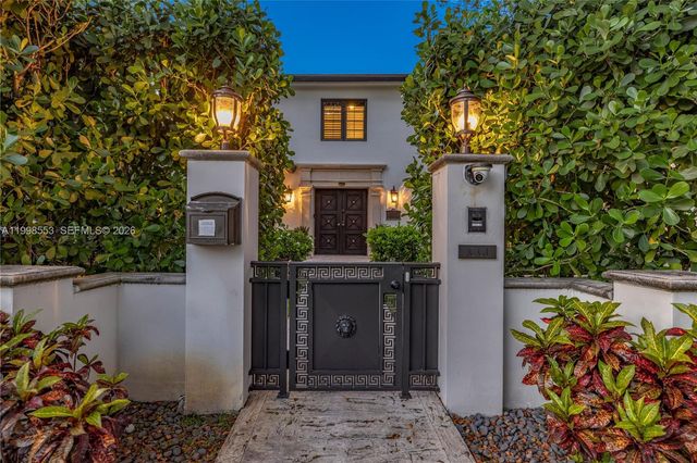 1001 NE 96th St, Miami Shores, FL 33138