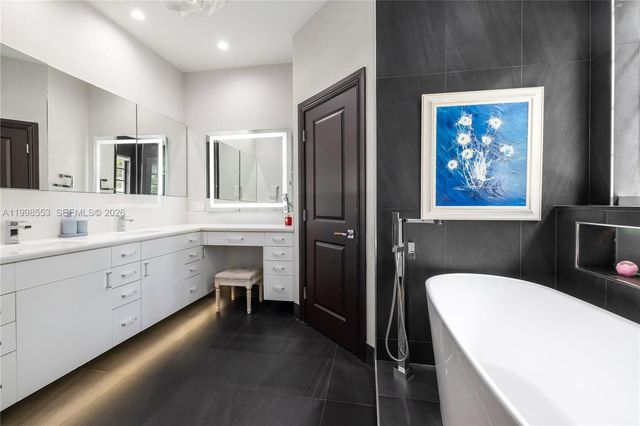 1001 NE 96th St, Miami Shores, FL 33138