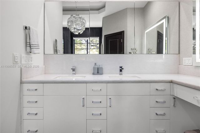 1001 NE 96th St, Miami Shores, FL 33138