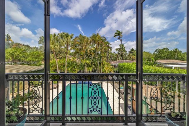 1001 NE 96th St, Miami Shores, FL 33138