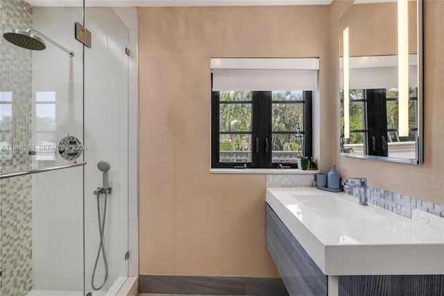 1001 NE 96th St, Miami Shores, FL 33138