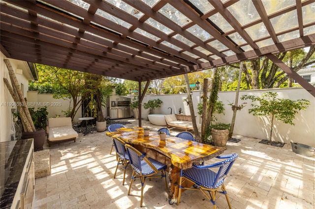 1001 NE 96th St, Miami Shores, FL 33138