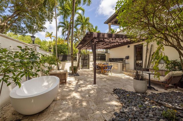 1001 NE 96th St, Miami Shores, FL 33138