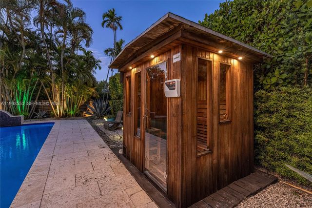 1001 NE 96th St, Miami Shores, FL 33138