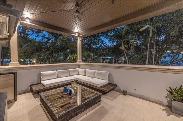 1001 NE 96th St, Miami Shores, FL 33138