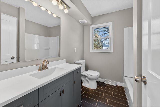 26487 Fenwick Avenue, Wyoming, MN 55092