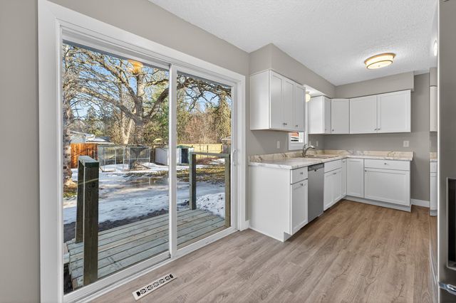 26487 Fenwick Avenue, Wyoming, MN 55092