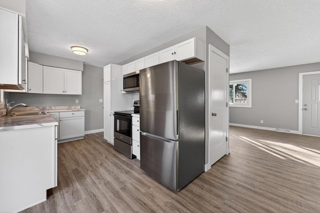 26487 Fenwick Avenue, Wyoming, MN 55092