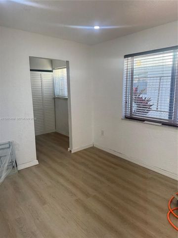 344 SW 80th Ave -, Miami, FL 33144