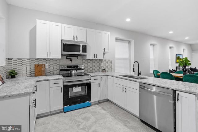 5944 CATHARINE ST, Philadelphia, PA 19143